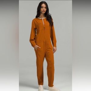 Lululemon utility vent light jumpsuit size 4